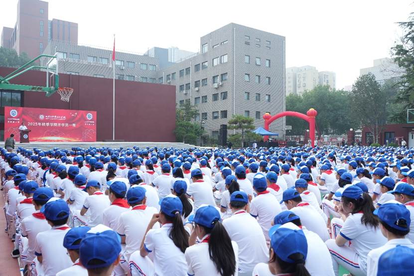 许多人在排队 AI 生成的内容可能不正确。